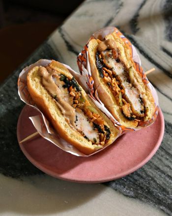 Το Ekiben του Άρη Βεζενέ άνοιξε στη Γλυφάδα 