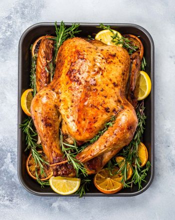 Γαλοπούλα ψητή με βούτυρο και μυρωδικά