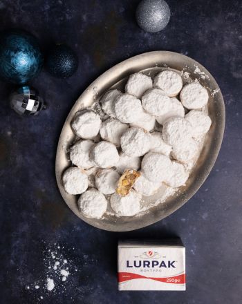 Κουραμπιέδες μπουκίτσες