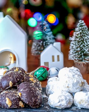 Κουραμπιέδες και μελομακάρονα: Τα καλύτερα στην Αθήνα 