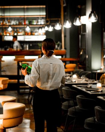 Nonnas: Δοκιμάσαμε το νέο εστιατόριο της Πλάκας