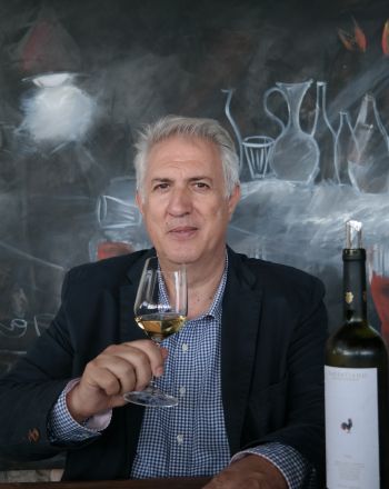 Βασίλης Παπαγιαννάκος: Ο οινοποιός που έδωσε «ψυχή» στο Σαββατιανό της Αττικής