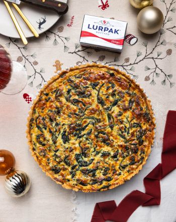 Κις με τυρί κρέμα, σπανάκι και τυρί Δανίας