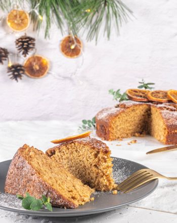 Αφράτη βασιλόπιτα με μπαχαρικά και πορτοκάλι 