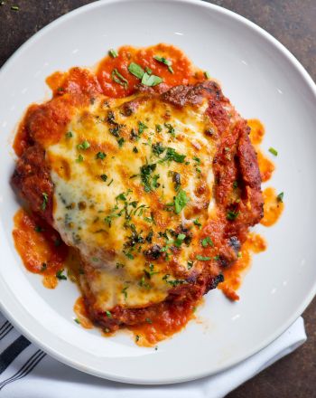 Τραγανό κοτόπουλο με παρμεζάνα χωρίς τηγάνισμα 