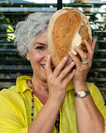 Η Ιωάννα Σταμούλου και η ζωή γύρω από ένα τραπέζι