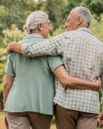 Το μυστικό μακροζωίας όσως ζουν στις Blue Zones