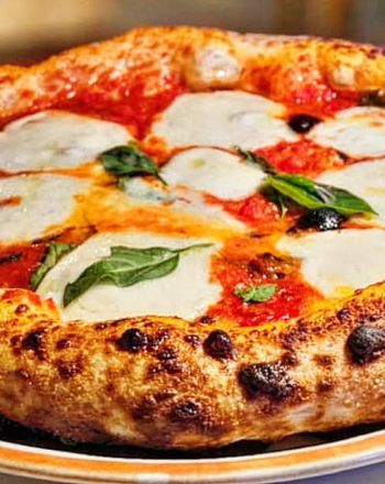 Napul’è: Βραβεύτηκε για την πίτσα του από τον διεθνή οδηγό SIGEP World στο Ρίμινι της Ιταλίας