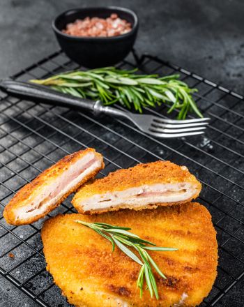 Σνίτσελ κοτόπουλο cordon bleu