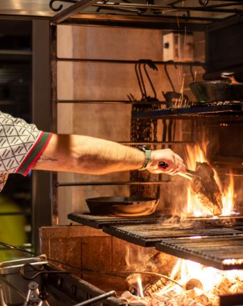 10+1 μυστικά για καλό ψήσιμο από τον Meat & BBQ expert Γιάννη Μπασταλή του Beastalis