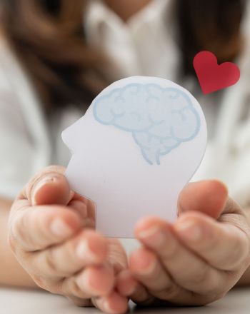 6 καθημερινές συνήθειες που επιβραδύνουν τη γήρανση του εγκεφάλου - Τι προτείνει επιστήμονας του Χάρβαρντ