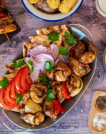 Τσικνοπέμπτη: Συνταγές για κρεατικά, συνοδευτικά και σάλτσες