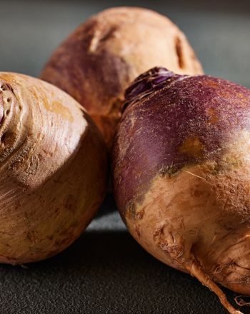 Πώς να καθαρίσεις ρέβα, παντζάρια και άλλα δύσκολα λαχανικά 