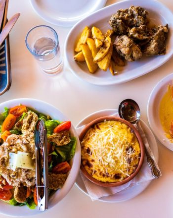 Authenticity for sale: Όταν η γαστρονομία γίνεται performance