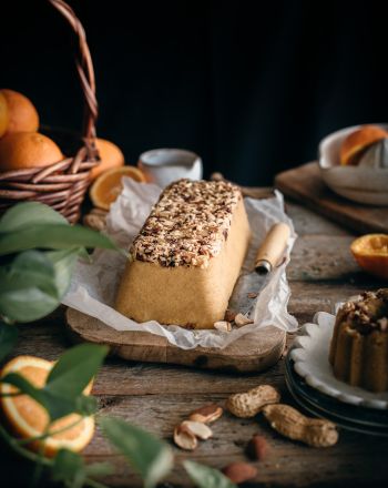 Χαλβάς σιμιγδαλένιος με μέλι, πορτοκάλι και φυστικοβούτυρο