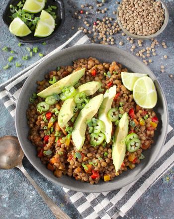 Φακές με αβοκάντο