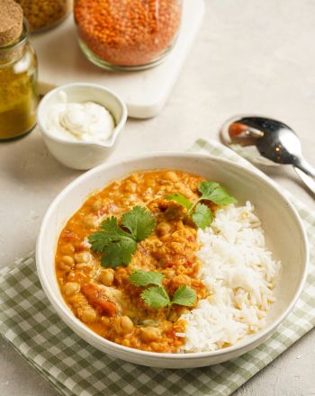 Κάρι με κόκκινες φακές και ρεβίθια