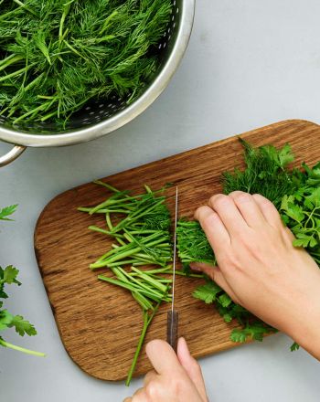 Μαϊντανός: Το μυρωδικό που μπορεί να βοηθήσει στην οστεοπόρωση