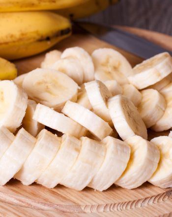 Μπανάνα: Ισχύει τελικά ότι είναι «σκέτη ζάχαρη» ή μήπως είναι ένα παρεξηγημένο φρούτο; 