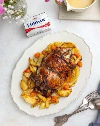 Αρνίσιο μπούτι ρολό με γέμιση από τυρί