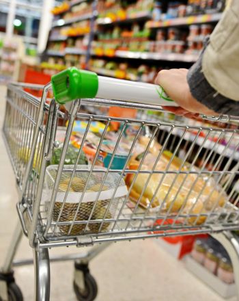 Εορταστικό ωράριο Πάσχα 2026: Πότε ξεκινά - Ποιες Κυριακές θα είναι τα καταστήματα ανοιχτά 