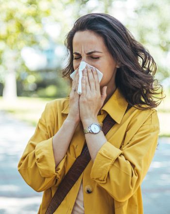 Εποχικές αλλεργίες: 6 tips για να περιορίσεις τα ενοχλητικά συμπτώματα