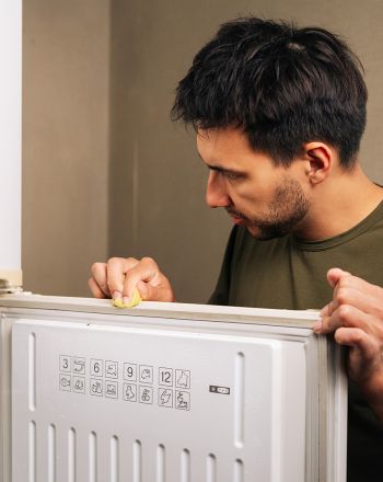 Πώς να καθαρίσεις το λάστιχο του ψυγείου 