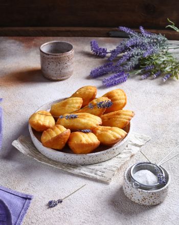Κεκάκια μαντλέν (Madeleines)