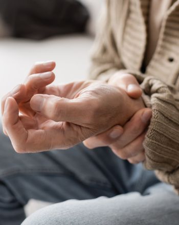 Πάρκινσον: Μπορεί ο κίνδυνος εμφάνισης της νόσου να σχετίζεται με τη διατροφή; Τι λέει η επιστήμη