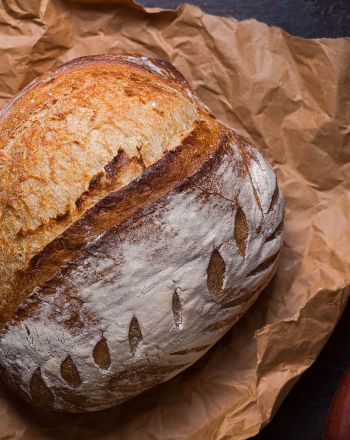 Το εντελώς απρόσμενο υλικό που πρόσθεσαν ερευνητές στο ψωμί για να το κάνουν πιο θρεπτικό