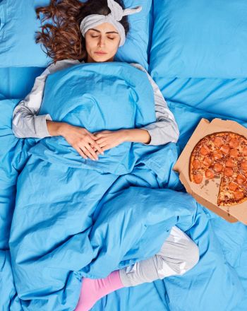 Γιατί πεινάμε περισσότερο όταν δεν κοιμόμαστε καλά; 