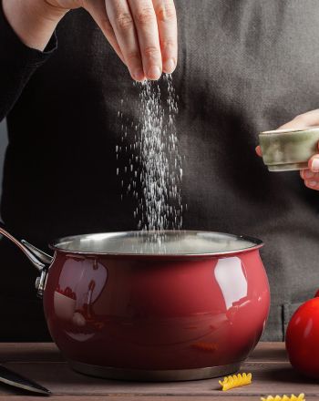 Πόσο αλάτι πρέπει να προσθέσεις στο νερό για τα μακαρόνια; Η επιστήμη δίνει την απάντηση