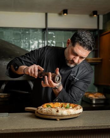 Bagatelle Athens: Ένα μοναδικό four hands μενού με φόντο τη μαρίνα Βουλιαγμένης 