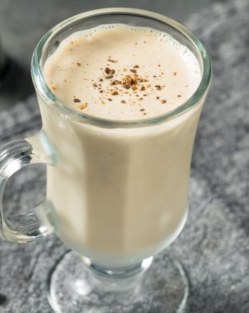 Frozen Irish Coffee: Ο παγωμένος καφές με παγωτό που μοιάζει με επιδόρπιο