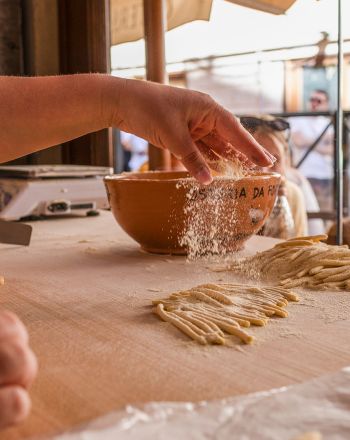 Η nonna στη βιτρίνα: Η γαστρονομική τάση της Ρώμης που διχάζει