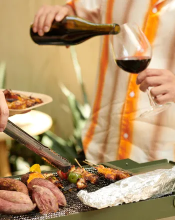 Τι κρασί ταιριάζει σε ένα καλοκαιρινό BBQ;