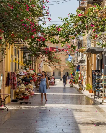 Ναύπλιο: Τι να δεις, πού να φας, πού να πας για μπάνιο 