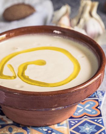 Οι πιο δροσιστικές κρύες σούπες του καλοκαιριού από όλο τον κόσμο