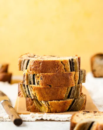 Banana bread με κανέλα, πορτοκάλι και φιστίκι Αιγίνης