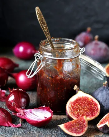 Chutney με σύκα και κόκκινα κρεμμύδια