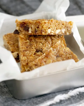Flapjacks βρώμης με αποξηραμένα φρούτα