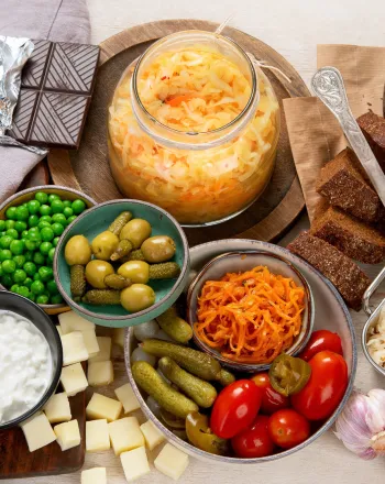 Χρειάζεσαι όντως προβιοτικά; Τι κάνει πραγματικά καλό στο μικροβίωμα του εντέρου