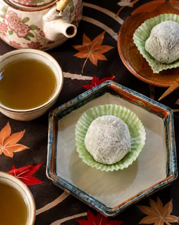 Ιαπωνικά daifuku matcha mochi
