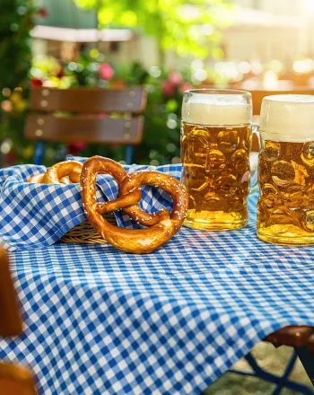 Oktoberfest 2026: Η Αθήνα γιορτάζει με μπίρα, γερμανικές γεύσεις και εκπλήξεις