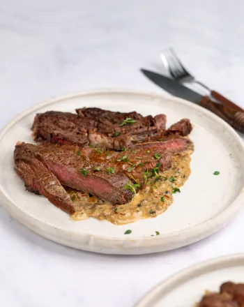 Rib eye με πιπεράτη σάλτσα