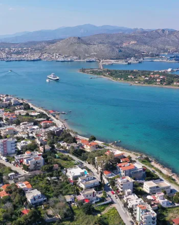 Σαλαμίνα, το νησί της διπλανής πόρτας