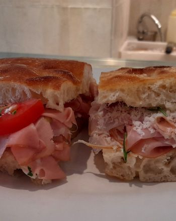 Πεντανόστιμες: Το νέο μαγαζί του Φάνη Θεωδορόπουλου με πίτες και φοκάτσια