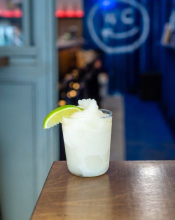 Caramelised frozen Piña Colada: Η παραλλαγή του Γιάννη Φρούντα στο Bonnot