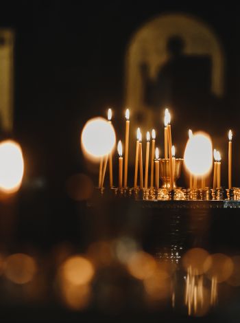 Τα έθιμα της Μεγάλης Εβδομάδας: Από τη νηστεία, μέχρι το σούβλισμα 