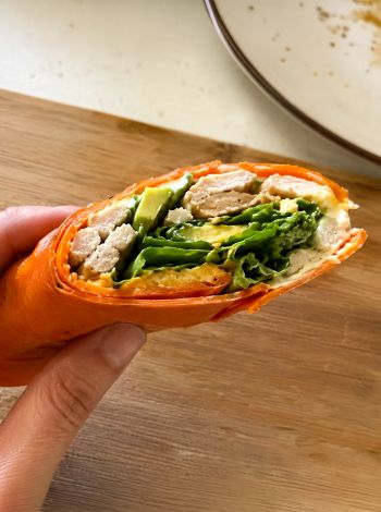 Carrot wraps: Το healthy trend του TikTok που αντικαθιστά την τορτίγια με καρότο